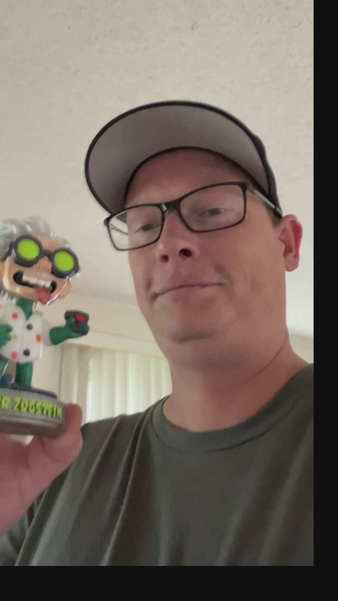 🧪 Dr. Zogstien – Mad Scientist Halloween Bobblehead | Frozen Nebula 3D Collectible